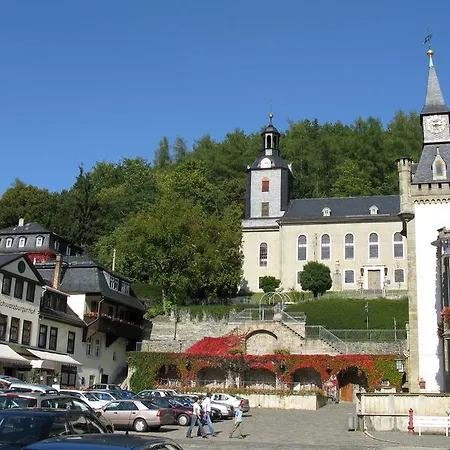 Hotel & Garkueche 3*