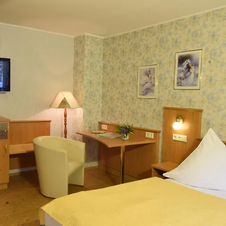 & Garkueche Hotel